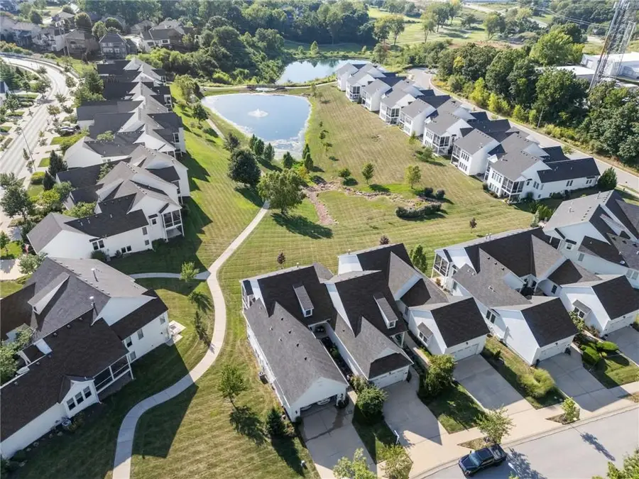 6140 Lime Stone Court, Parkville, MO 64152 - #2