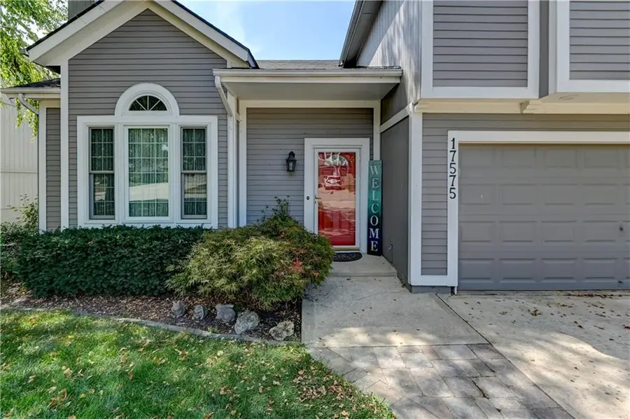 17575 W 111th Court, Olathe, KS 66061 - #2