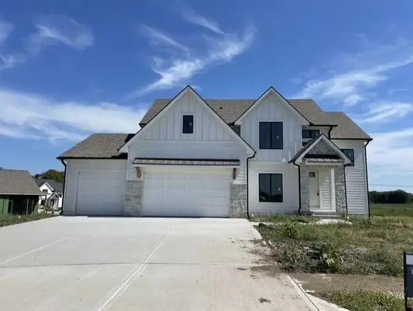 18405 W 195 Terrace, Spring Hill, KS 66083