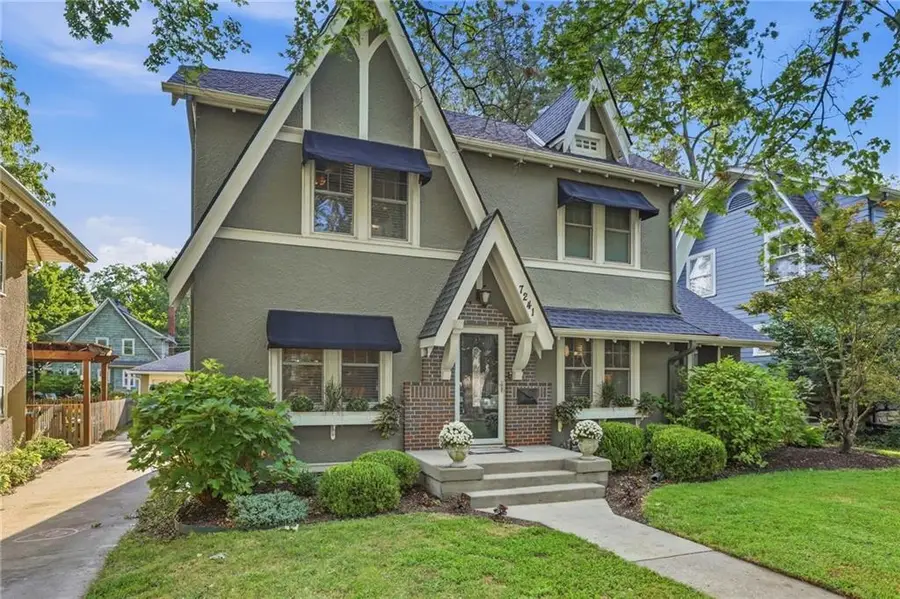 7241 Belleview Avenue, Kansas City, MO 64114 - #3