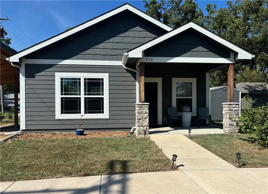 413 E 2nd Street, Ottawa, KS 66067 - #3