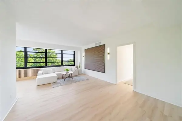 333 W Meyer Boulevard #512, Kansas City, MO 64113