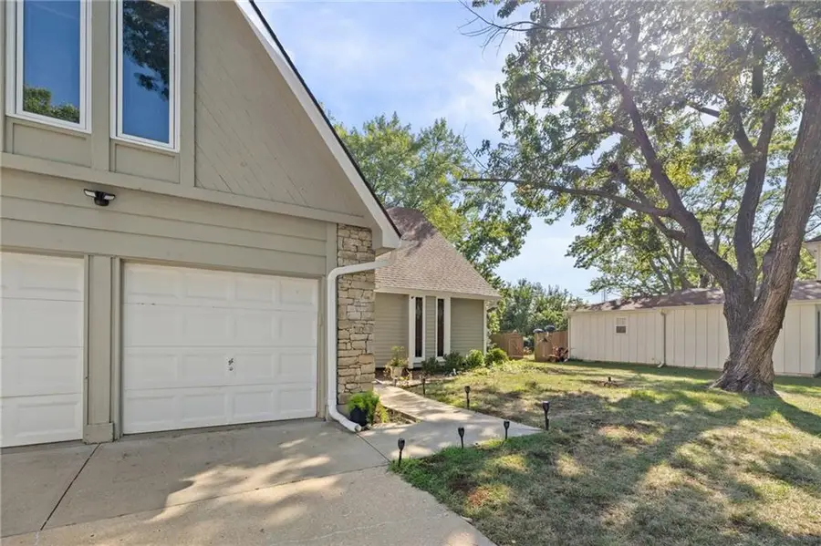10955 Nieman Road, Overland Park, KS 66210 - #2