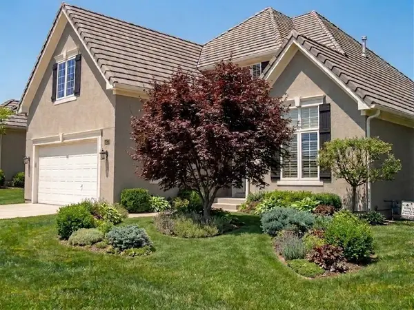 5272 W 150th Terrace, Leawood, KS 66224