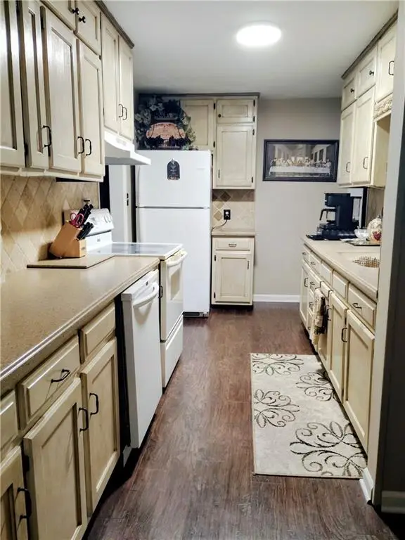 4503 NE 50th Street, Kansas City, MO 64119 - #3