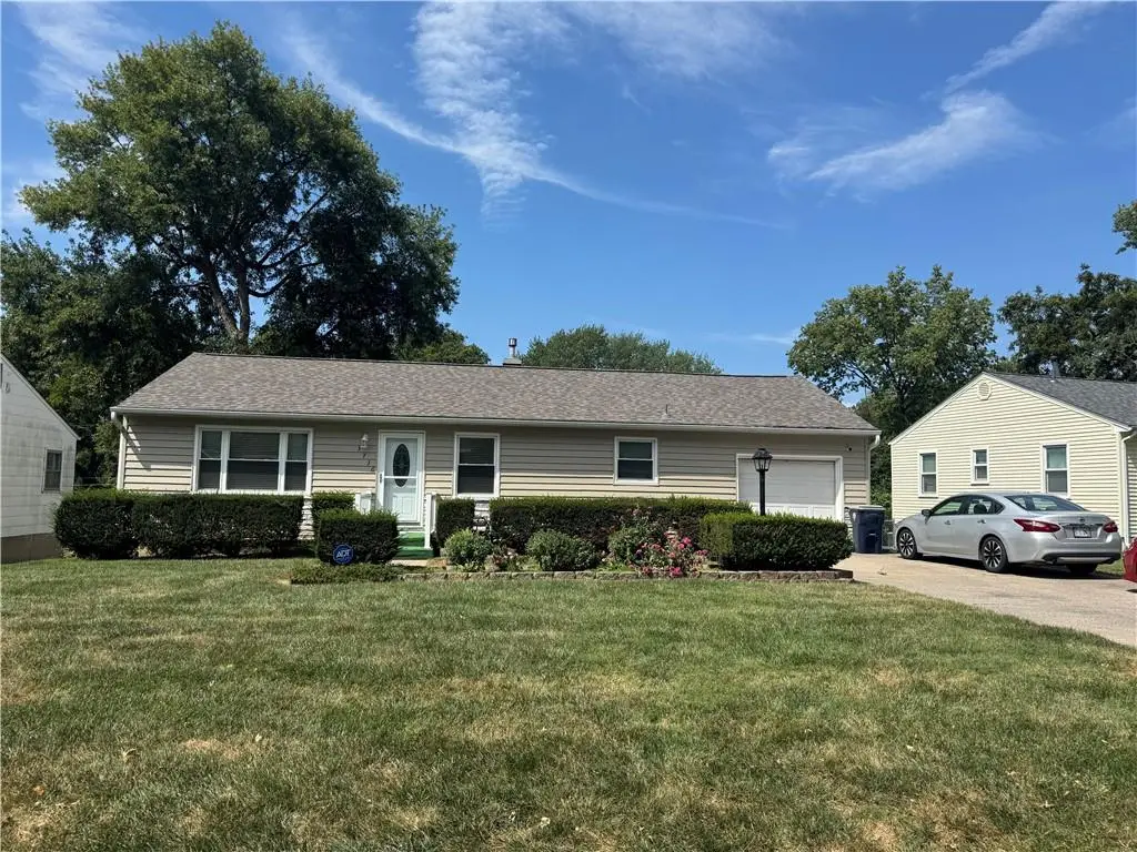 3736 N Lister Avenue, Kansas City, MO 64117 - #1