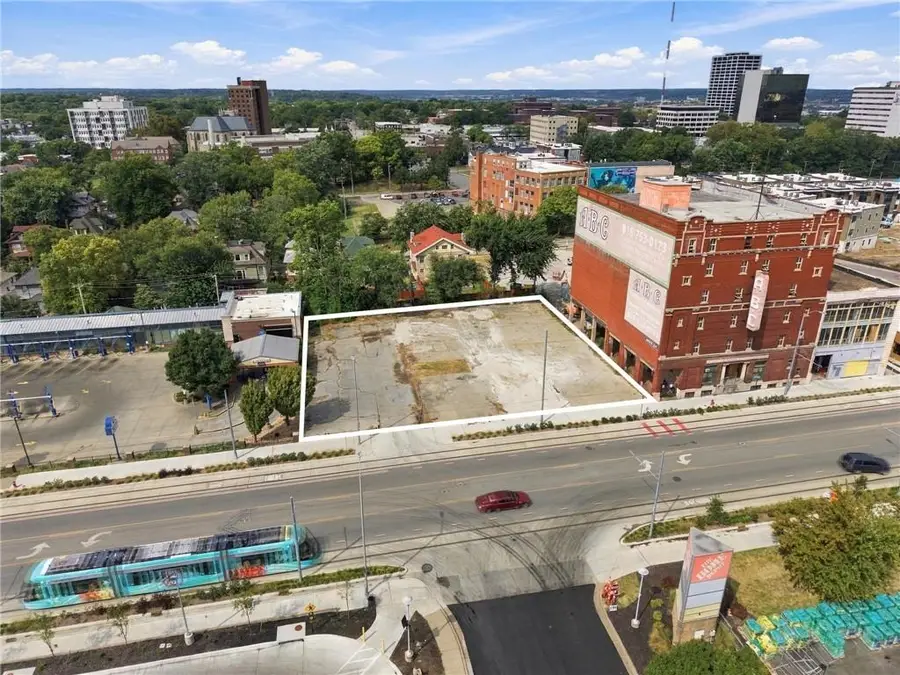 3260 Main Street, Kansas City, MO 64111 - #2