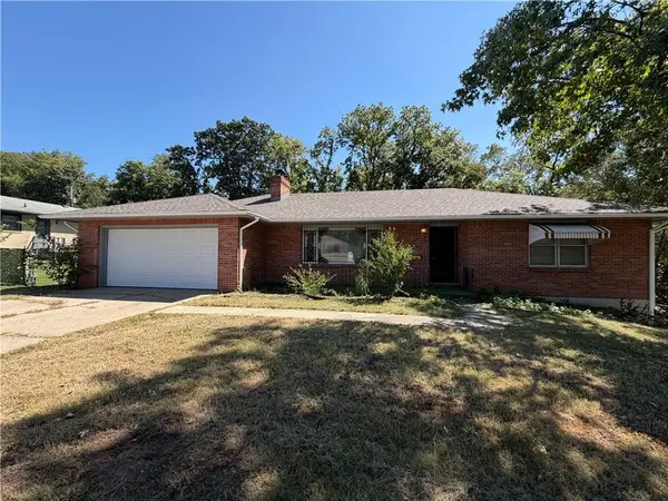 2111 N 49th Street, Kansas City, KS 66104