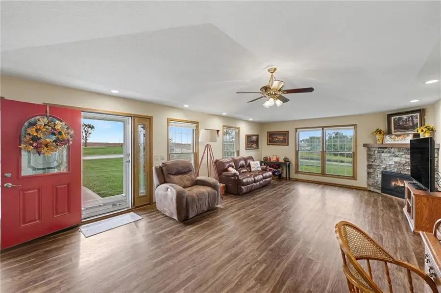 10950 SE E Highway, Agency, MO 64401 - #3