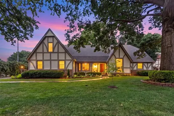 3516 W 101st Terrace, Leawood, KS 66206