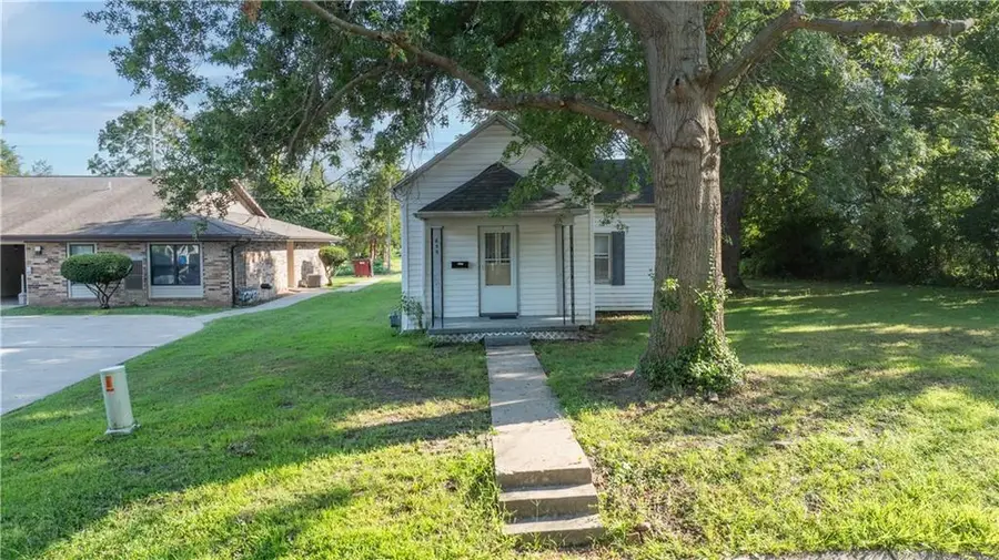 656 E 12th Street, Sedalia, MO 65301 - #2