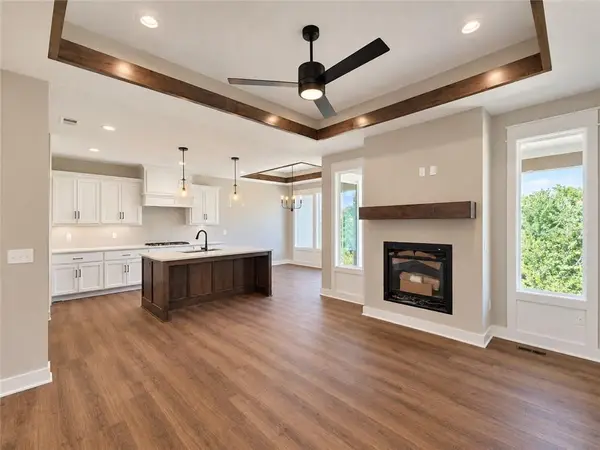 22180 W 116th Terrace, Olathe, KS 66061