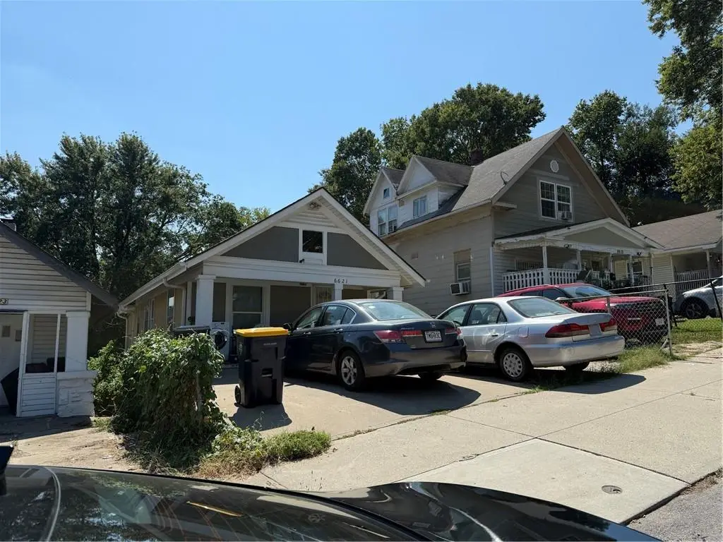6621 E 12th Terrace, Kansas City, MO 64126 - #1