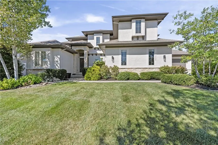 16408 Rosehill Street, Overland Park, KS 66221 - #2