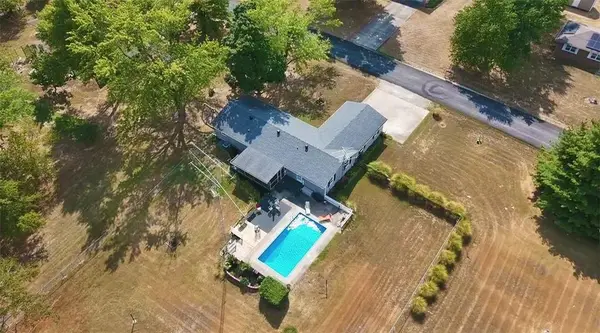 15403 S 1413 Road, Nevada, MO 64772