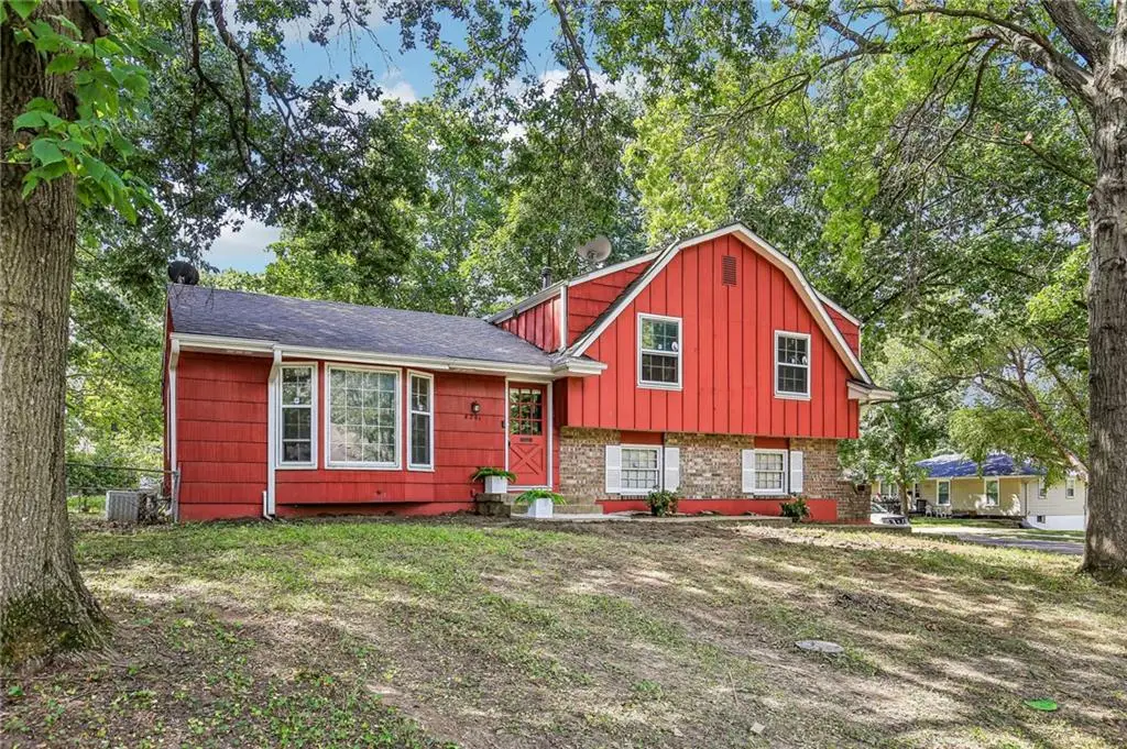 8201 E 104th Street, Kansas City, MO 64134 - #1