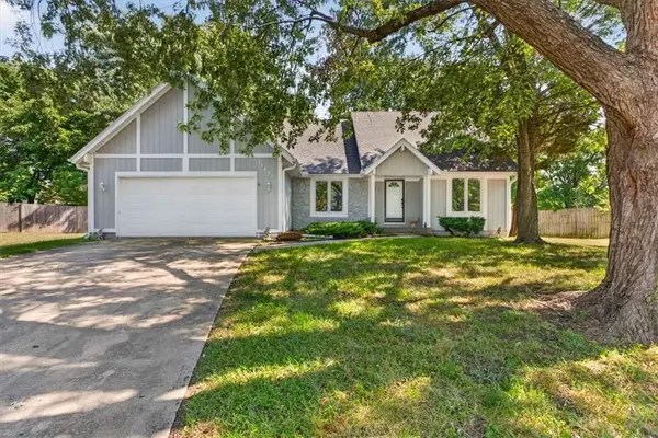 11827 Slater Street, Overland Park, KS 66210