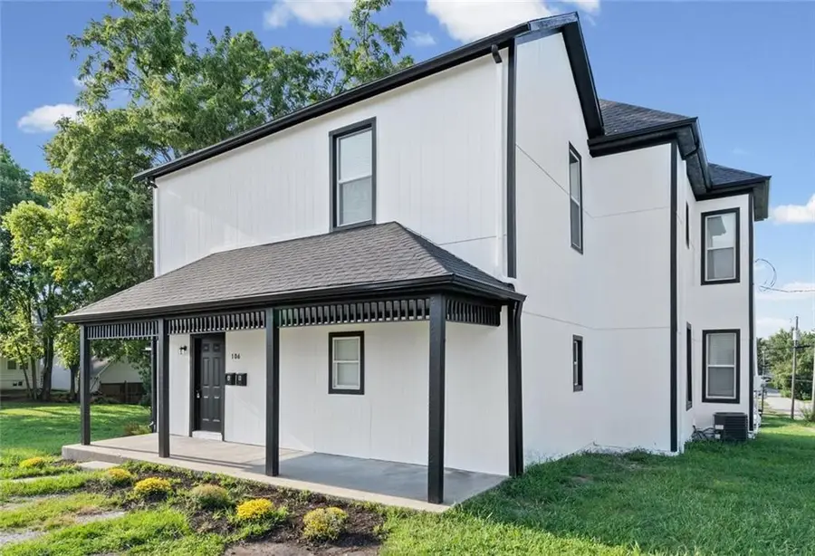 106 E Buchanan Street, Richmond, MO 64085 - #3