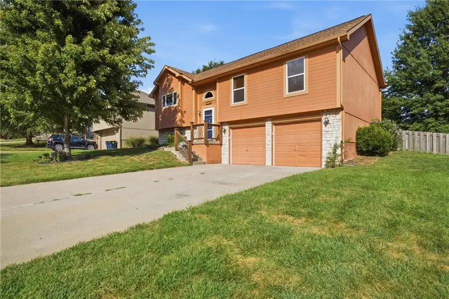 11421 N Kentucky Avenue, Kansas City, MO 64157 - #2