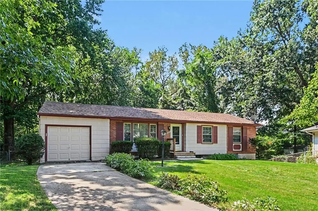 5201 42nd Street, Kansas City, MO 64117 - #1