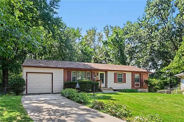 5201 42nd Street, Kansas City, MO 64117
