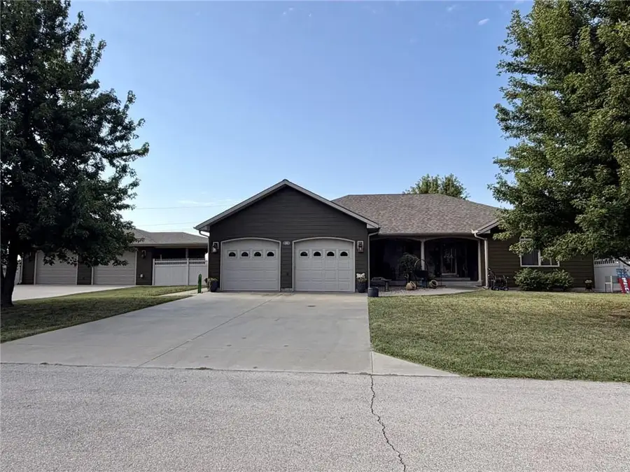 1325 Penobscot Street, Burlington, KS 66839 - #3