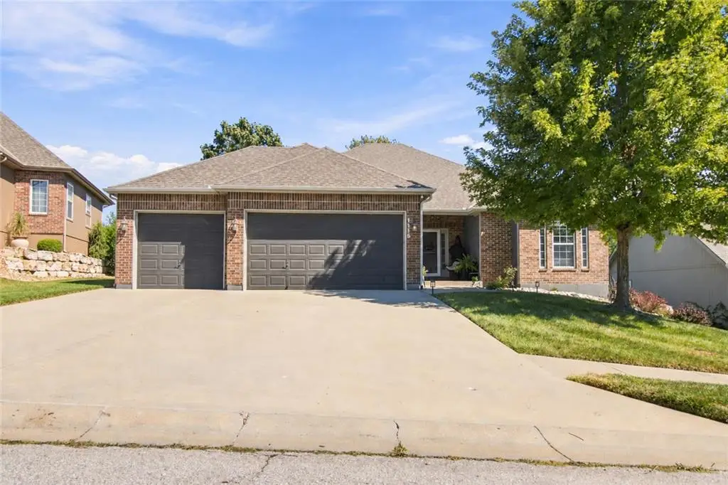 1115 N Glenview Avenue, Independence, MO 64056 - #1