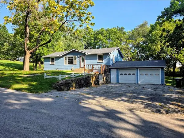 4516 NW Gleason Road, Kansas City, MO 64151
