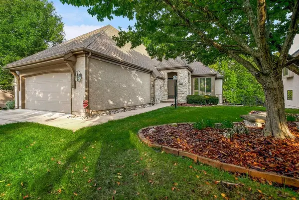 12805 Cedar Street, Leawood, KS 66209