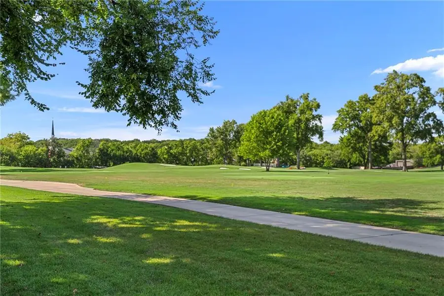 3512 W 71st Street, Prairie Village, KS 66208 - #2