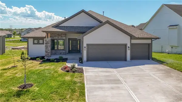 23903 Clear Creek Parkway, Shawnee, KS 66226