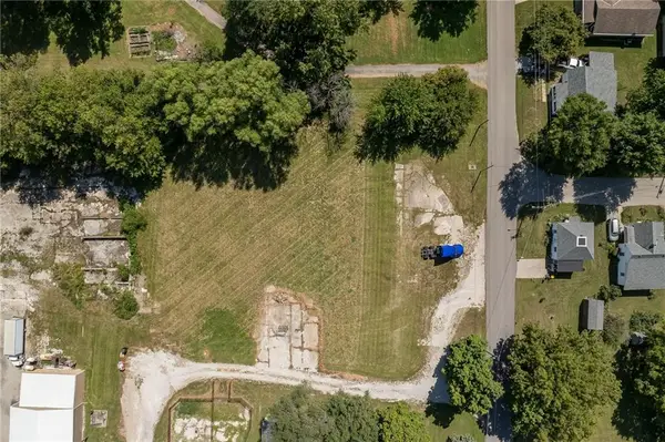 N 13th Terrace, Savannah, MO 64485