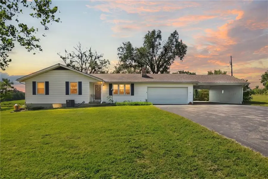 30115 W 95th Street, De Soto, KS 66018 - #2