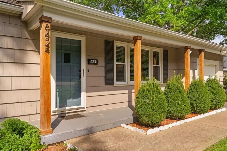 6424 Melrose Lane, Shawnee, KS 66203 - #2