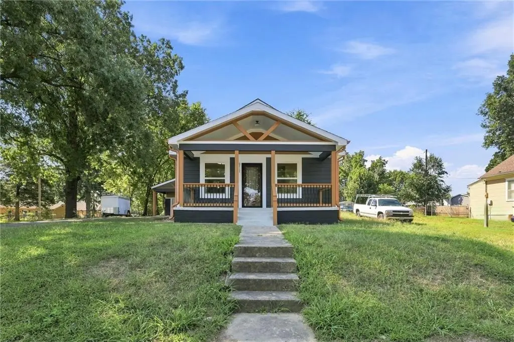 6717 E 18th Street, Kansas City, MO 64126 - #1