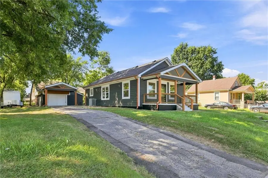 6717 E 18th Street, Kansas City, MO 64126 - #2