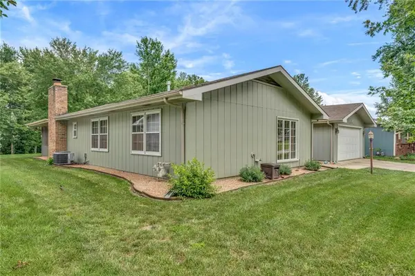 2904 Belle Haven Drive, Lawrence, KS 66046