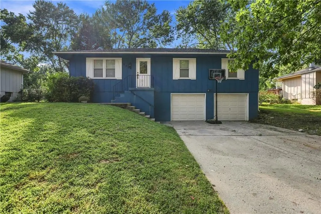 2206 S Park Avenue, Oak Grove, MO 64075 - #1