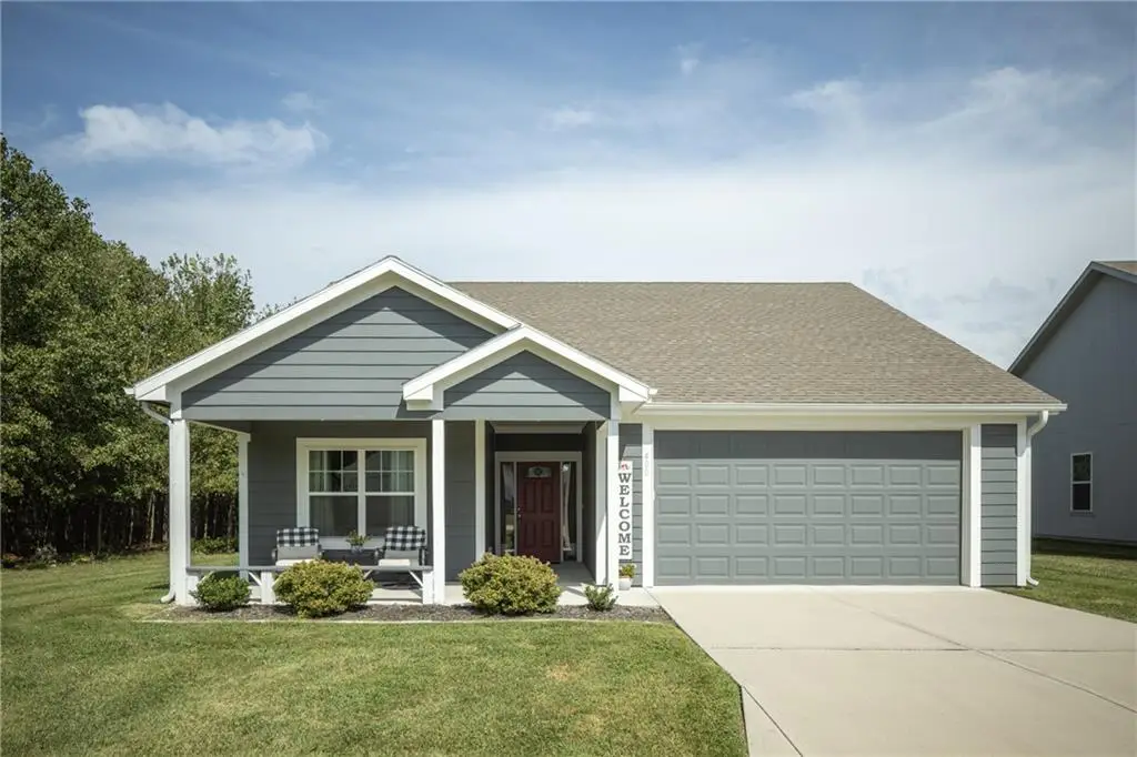 400 NE Chestnut Court, Oak Grove, MO 64075 - #1