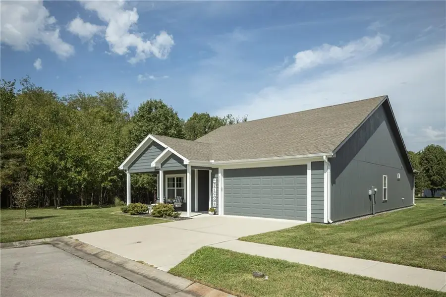 400 NE Chestnut Court, Oak Grove, MO 64075 - #2