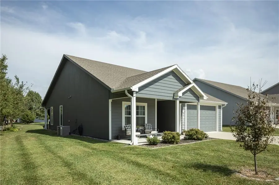 400 NE Chestnut Court, Oak Grove, MO 64075 - #3