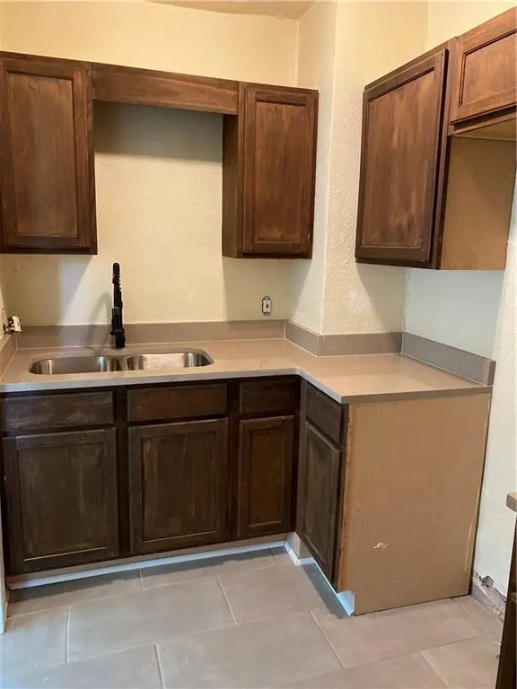2209 E 59th Street, Kansas City, MO 64130 - #3