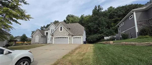 6826 N Charleston Drive, Kansas City, MO 64119