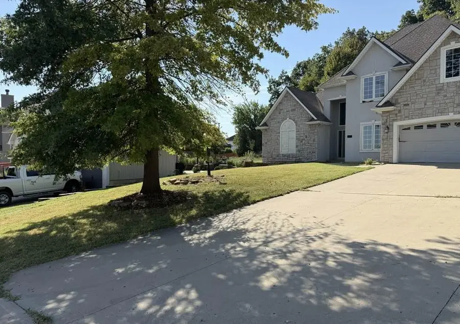 6826 N Charleston Drive, Kansas City, MO 64119 - #2