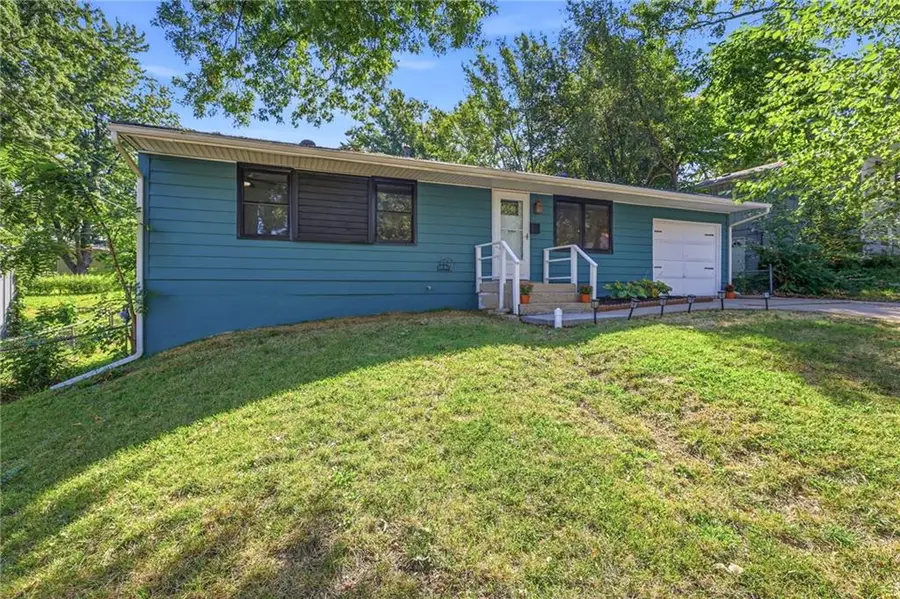 809 N Powahatan Drive, Independence, MO 64056 - #3