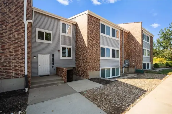 10124 W 96th Street #F, Overland Park, KS 66212
