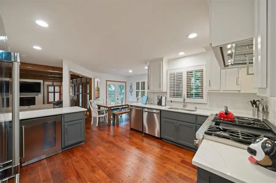 4401 W 128th Street, Leawood, KS 66209 - #3