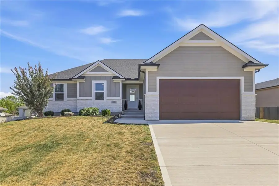 305 S Wilson Street, Archie, MO 64725 - #3