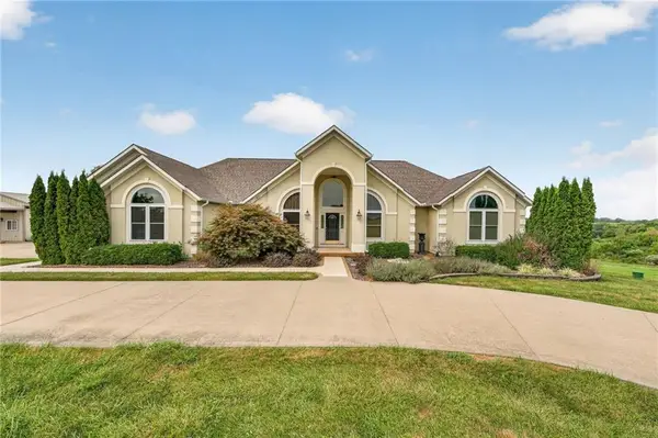 10030 Airfield Lane, Richmond, MO 64085