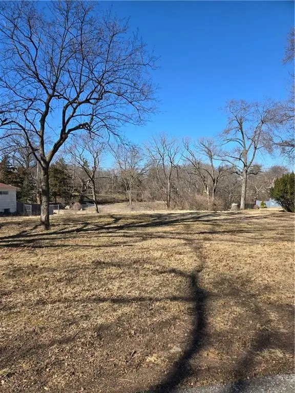 1412 E 108th Terrace, Kansas City, MO 64131